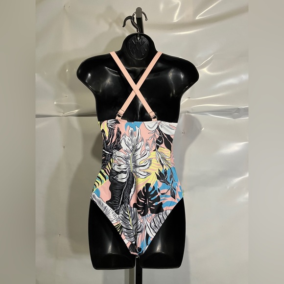 Women’s One Piece Swimsuit Size Small - Picture 2 of 2